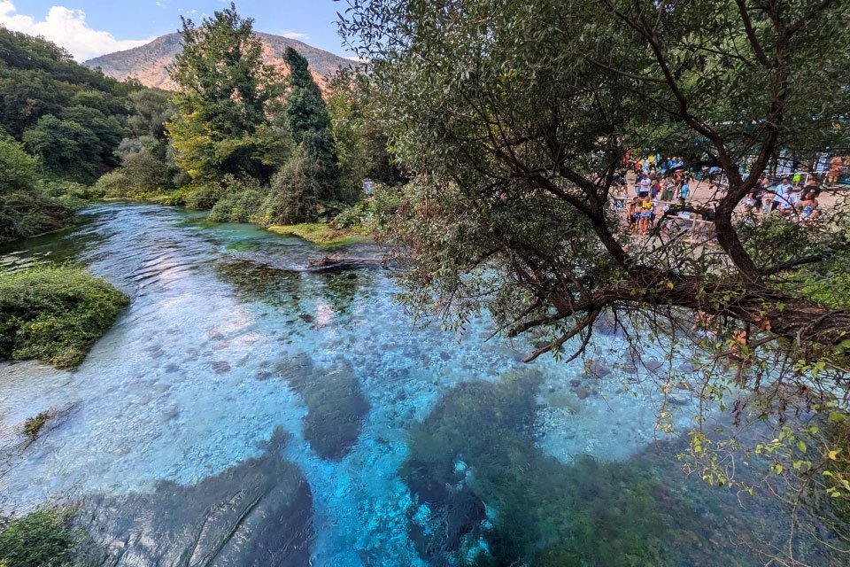 Syri i Kaltër, Muzinë, Albanië