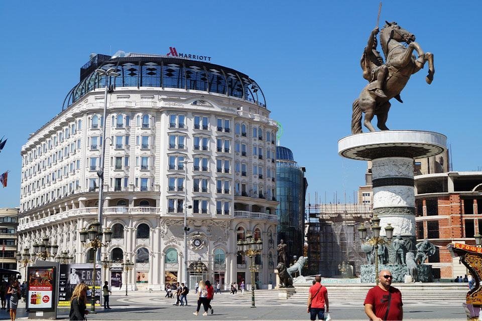 Het Macedonië-plein in Skopje, Noord-Macedonië